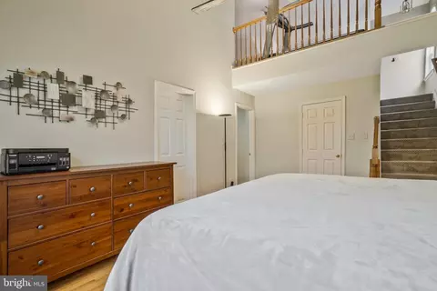 Bedroom - 8858 Eagle Rock Ln, Springfield, VA 22153 photo 3 of 6
