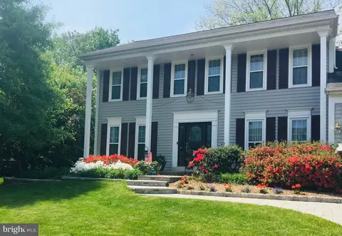 3312 Applegrove Ct, Herndon, VA 20171