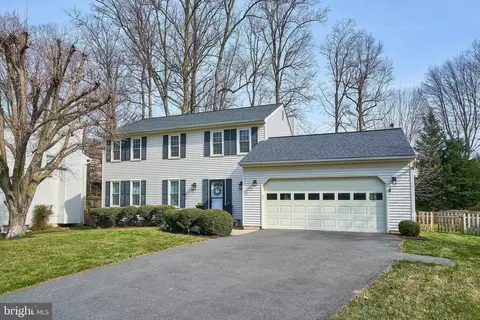 12306 Ox Hill Rd, Fairfax, VA 22033