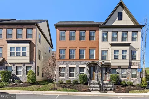 6157 Olivet Dr, Alexandria, VA 22315