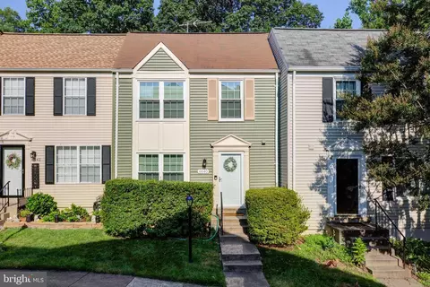 6640 Greenleigh Ln, Alexandria, VA 22315