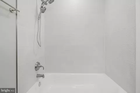 Bath - 2516 Soapstone Dr, Reston, VA 20191 photo 4 of 4