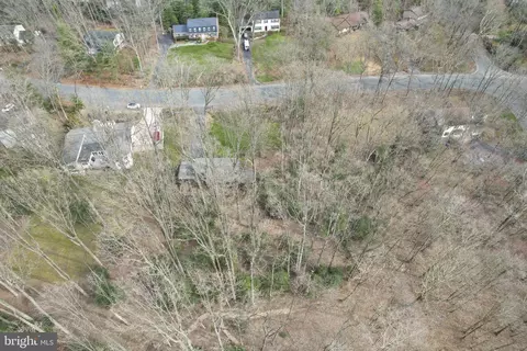 View/Area - 2516 Soapstone Dr, Reston, VA 20191 photo 1 of 4