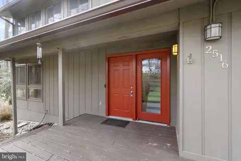 Exterior - 2516 Soapstone Dr, Reston, VA 20191 photo 4 of 12