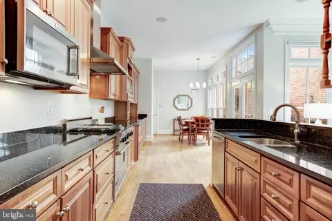 Kitchen - 1476 Evans Farm Dr, Mclean, VA 22101 photo 2 of 2
