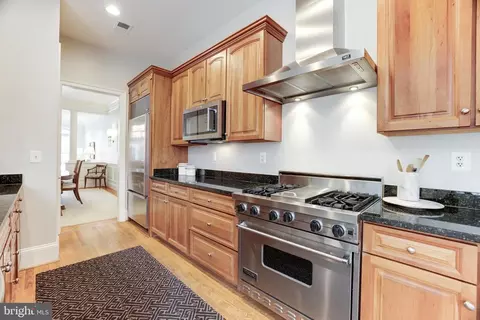 Kitchen - 1476 Evans Farm Dr, Mclean, VA 22101 photo 1 of 2