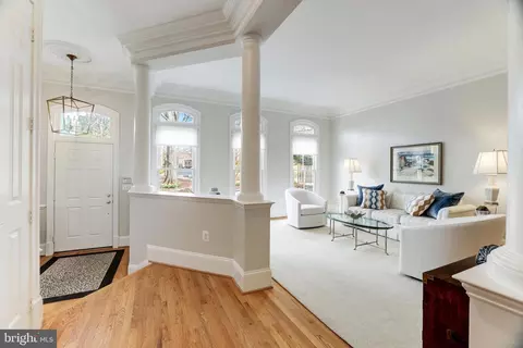 Entry Way - 1476 Evans Farm Dr, Mclean, VA 22101 photo 2 of 6