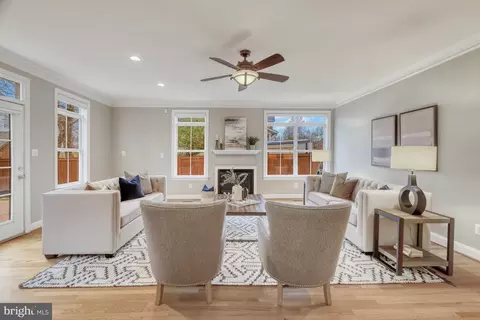 Living - 835 Elden St, Herndon, VA 20170 photo 9 of 10