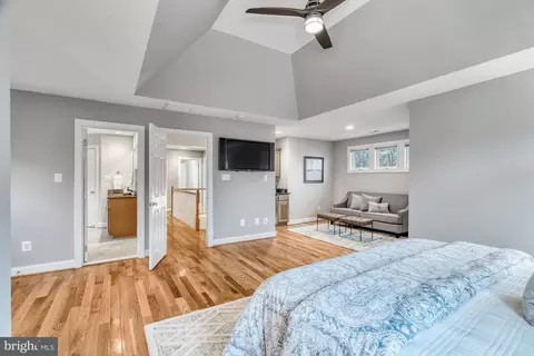 Bedroom - 835 Elden St, Herndon, VA 20170 photo 7 of 9