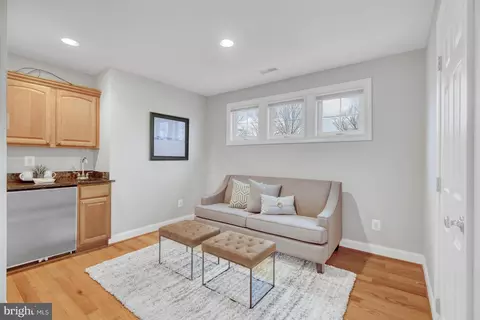 Living - 835 Elden St, Herndon, VA 20170 photo 10 of 10