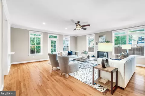 Living - 835 Elden St, Herndon, VA 20170 photo 8 of 10
