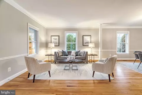 Living - 835 Elden St, Herndon, VA 20170 photo 3 of 10