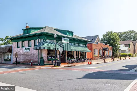 View/Area - 835 Elden St, Herndon, VA 20170 photo 4 of 7