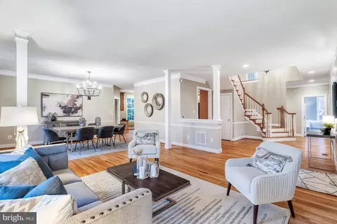 Living - 835 Elden St, Herndon, VA 20170 photo 4 of 10