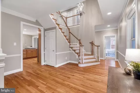 Entry Way - 835 Elden St, Herndon, VA 20170 photo 1 of 4
