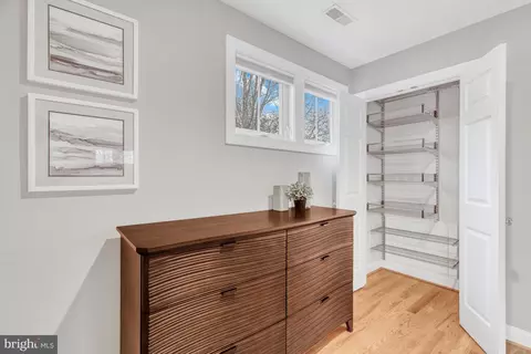 Entry Way - 835 Elden St, Herndon, VA 20170 photo 2 of 4