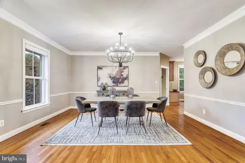 Dining - 835 Elden St, Herndon, VA 20170 photo 2 of 4