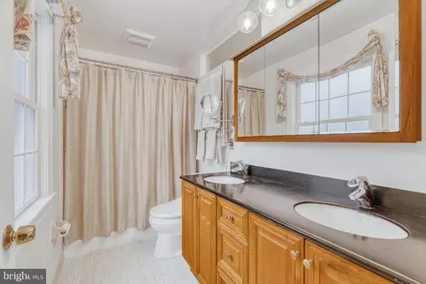 Bath - 851 Canal Dr, Mclean, VA 22102 photo 1 of 1
