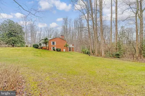 Exterior - 851 Canal Dr, Mclean, VA 22102 photo 7 of 7