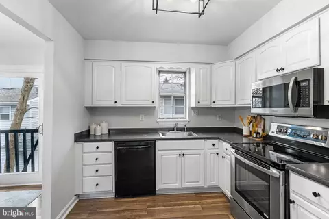 Kitchen - 7208 Sumpter Ln, Springfield, VA 22150 photo 3 of 4
