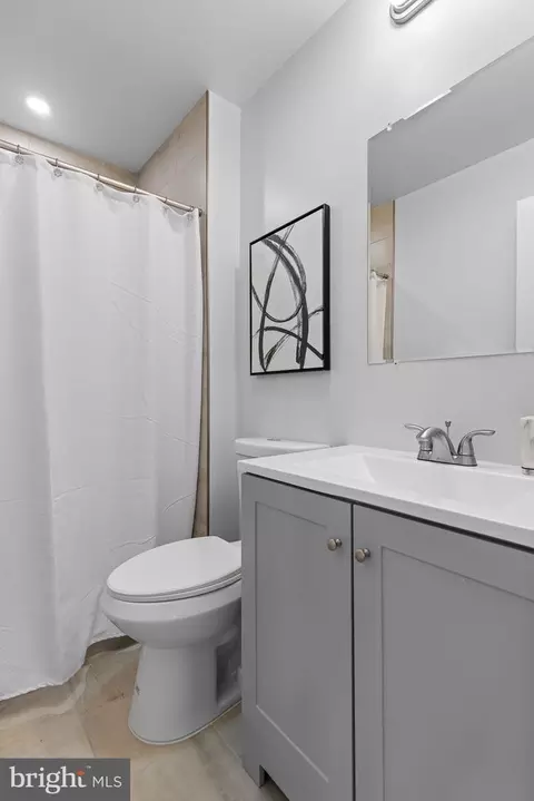 Bath - 7208 Sumpter Ln, Springfield, VA 22150 photo 1 of 3