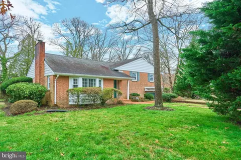 5113 Cherokee Ave, Alexandria, VA 22312