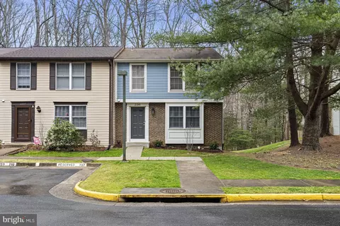 2341 Middle Creek Ln, Reston, VA 20191