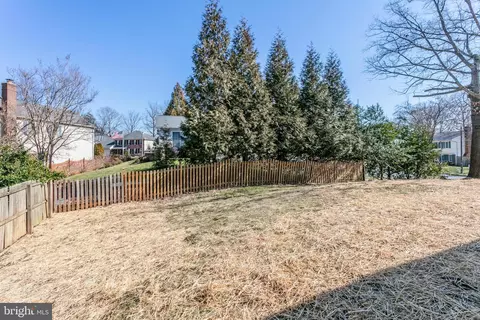 Exterior - 7781 Tangier Dr, Springfield, VA 22153 photo 5 of 5