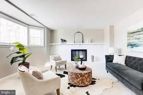 Living - 7781 Tangier Dr, Springfield, VA 22153 photo 5 of 7