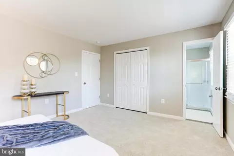 Bedroom - 7781 Tangier Dr, Springfield, VA 22153 photo 4 of 5
