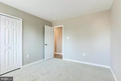 Bedroom - 7781 Tangier Dr, Springfield, VA 22153 photo 5 of 5