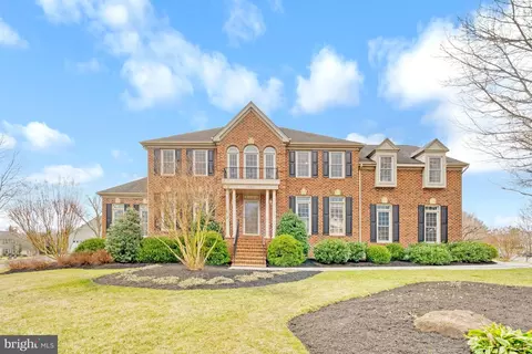 15301 Surrey House Way, Centreville, VA 20120