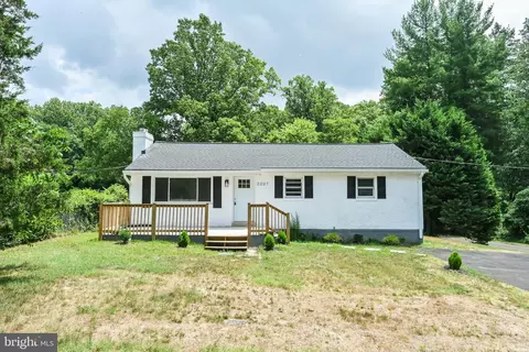 3007 Fairhill Rd, Fairfax, VA 22031
