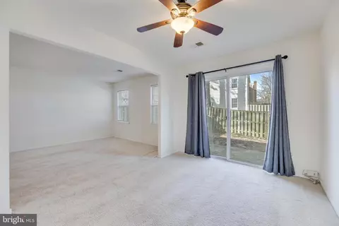 5431 Lighthouse Ln, Burke, VA 22015 photo 8