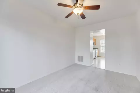 5431 Lighthouse Ln, Burke, VA 22015 photo 7