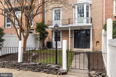 4416 Scarborough Sq, Alexandria, VA 22309