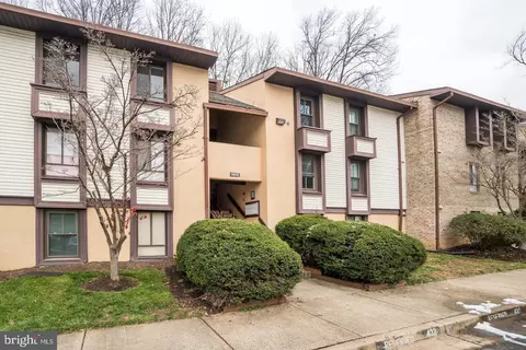 11661 Stoneview Sq #2B, Reston, VA 20191