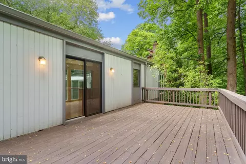 Exterior - 11208 Wedge Dr, Reston, VA 20190 photo 3 of 6