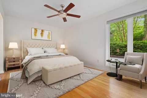 Bedroom - 11208 Wedge Dr, Reston, VA 20190 photo 2 of 6
