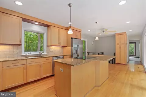 Kitchen - 11208 Wedge Dr, Reston, VA 20190 photo 3 of 3
