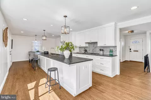 Kitchen - 6219 Kellogg Dr, Mclean, VA 22101 photo 4 of 5