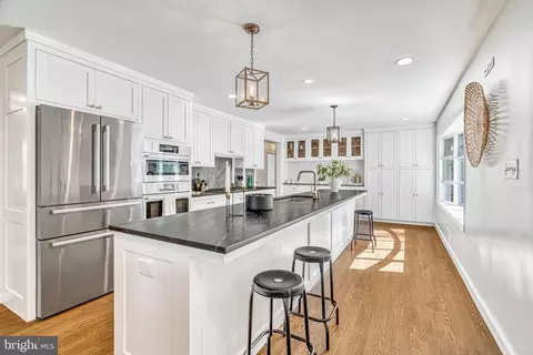 Kitchen - 6219 Kellogg Dr, Mclean, VA 22101 photo 1 of 5