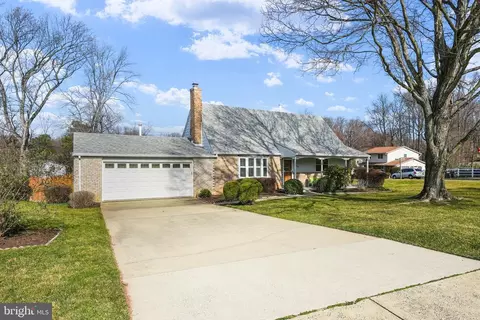 5406 Chatsworth Ct, Fairfax, VA 22032