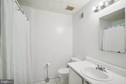 8915 Gutman Ct, Springfield, VA 22153 photo 10