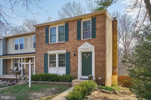 8915 Gutman Ct, Springfield, VA 22153 photo 2