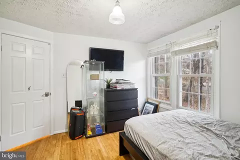8915 Gutman Ct, Springfield, VA 22153 photo 12