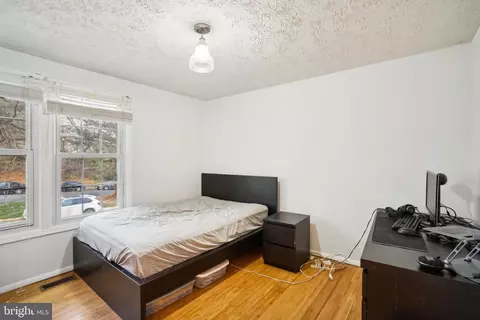 8915 Gutman Ct, Springfield, VA 22153 photo 11