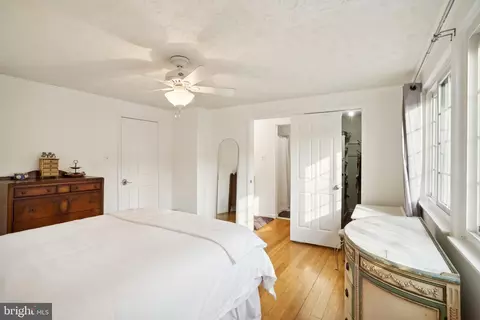 8915 Gutman Ct, Springfield, VA 22153 photo 14