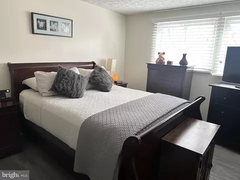 Bedroom - 8366 Fern Leaf Ct, Springfield, VA 22153 photo 2 of 4