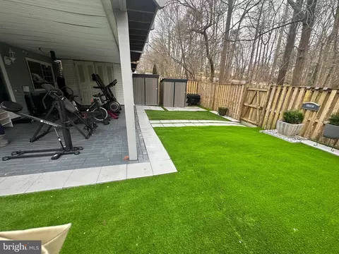Exterior - 8366 Fern Leaf Ct, Springfield, VA 22153 photo 4 of 10